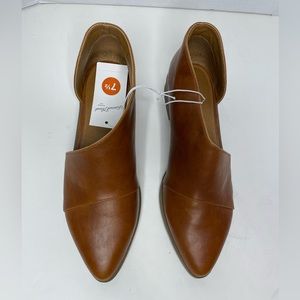 Universal Thread Ankle Bootie